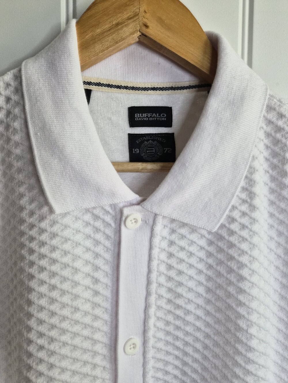 Buffalo David Bitton L White Knit Button Down Casual Cocktail Italian Minimalist